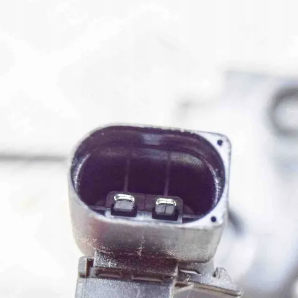 Huvlås AUDI Q5 8K0823509D image 3