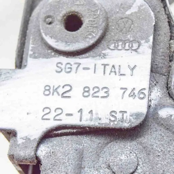 Huvlås AUDI Q5 8K0823509D image 4