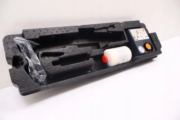 Insertion Mousse Outils Volvo V60 II OEM 32209745 image 3