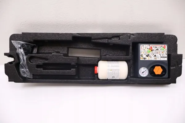 Insertion Mousse Outils Volvo V60 II OEM 32209745 image 4