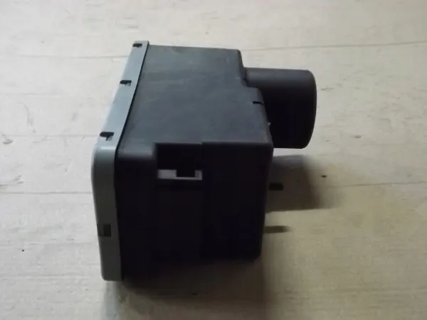 Pompe de verrouillage central OEM 1H0 962 257 VW Golf III image 3