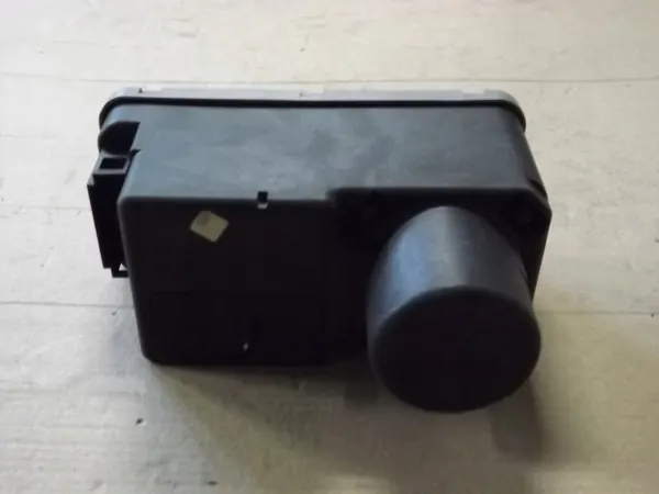 Pompe de verrouillage central OEM 1H0 962 257 VW Golf III image 4