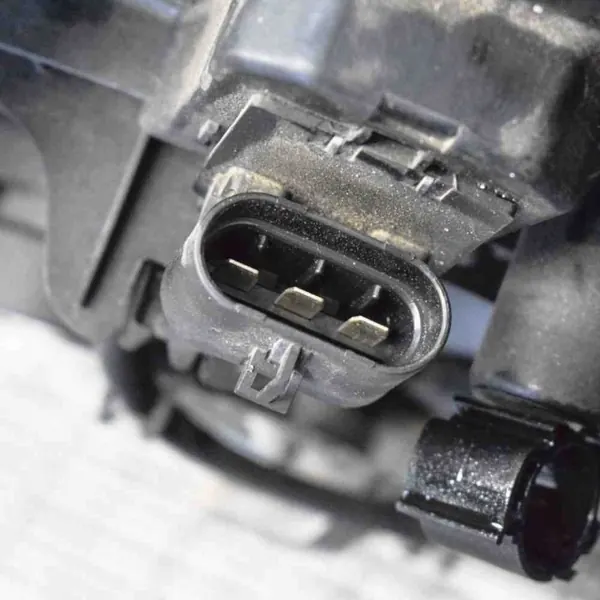 Pieza de refrigeración OEM 13241725 para Opel Insignia A image 3