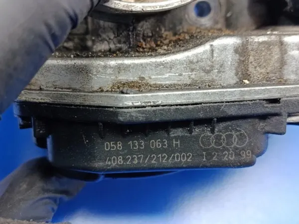 Cuerpo de mariposa VW Passat B5 1.8 OEM 058133063H image 6