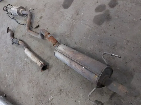 Système d'échappement OEM avec DPF vide pour Opel Zafira B 1.9 CDTI image 2