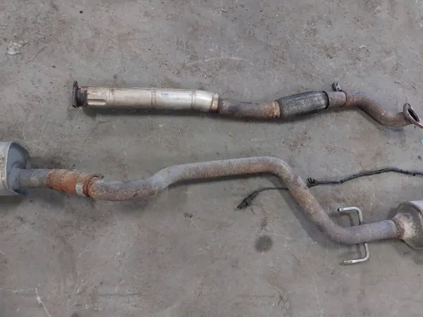 Système d'échappement OEM avec DPF vide pour Opel Zafira B 1.9 CDTI image 3