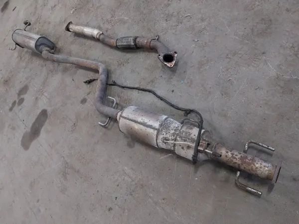 Système d'échappement OEM avec DPF vide pour Opel Zafira B 1.9 CDTI image 4
