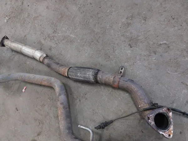 Système d'échappement OEM avec DPF vide pour Opel Zafira B 1.9 CDTI image 6