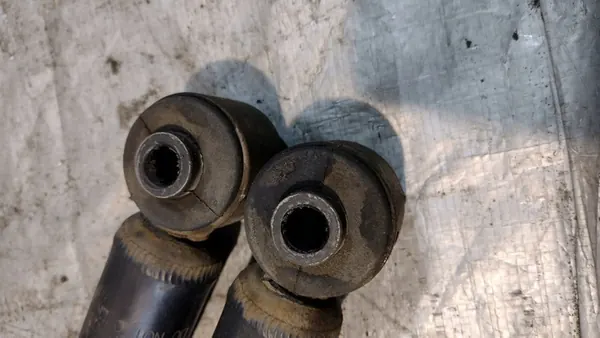 Ammortizzatore KYB Kia Picanto Posteriore 1.0/1.1/1.1D 04.04 image 2