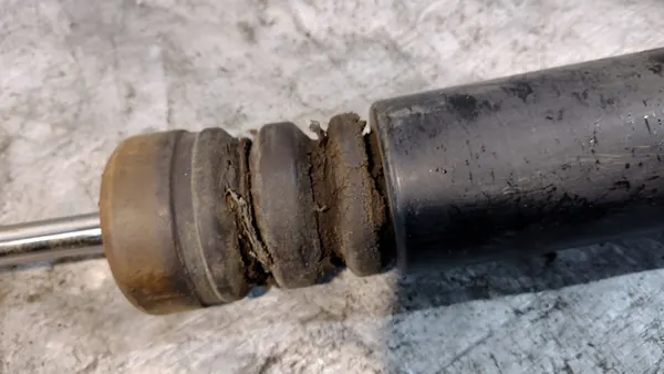 Ammortizzatore KYB Kia Picanto Posteriore 1.0/1.1/1.1D 04.04 image 6