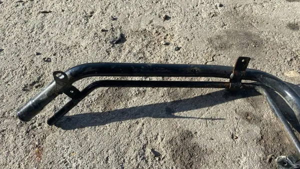 Cuello de Llenado OEM JUT101889 para Mazda 6 image 4