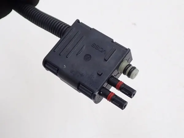 AdBlue-letku OEM 5QA131983E VW Touran 2.0 TDI:lle image 5