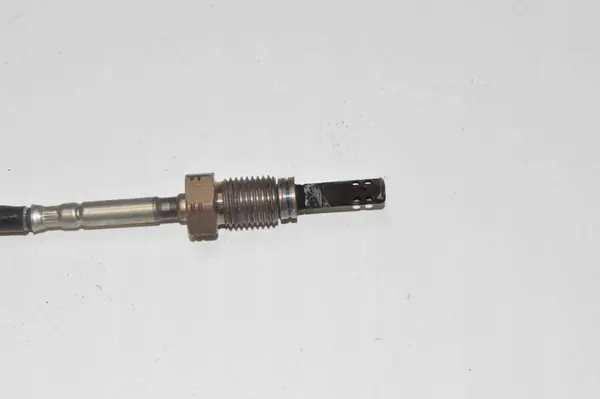 Sensor de Temperatura Skoda Octavia II 2.0L 2010 03L906088JK image 2