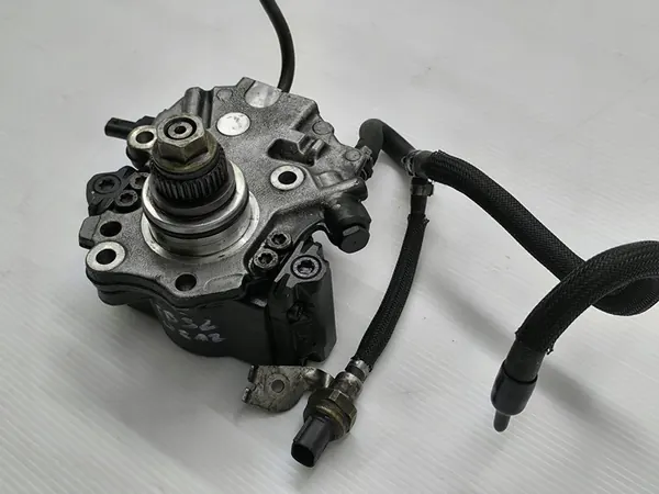 Brandstofinjectiepomp Mercedes 2.2 CDI image 3