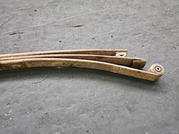 Molla Posteriore VW LT II 3 Foglie image 3