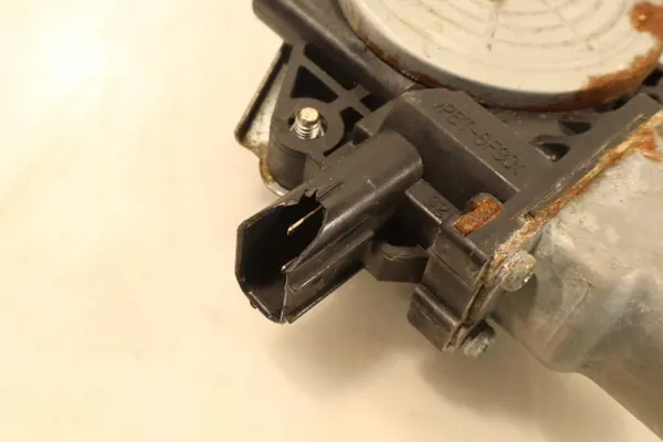 Honda Jazz III höger framfönsterregulator OEM AT40075QA image 7