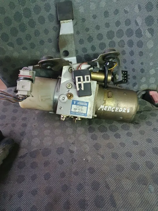 Bomba de teto usada OEM R170 A1708000030 EUROPA image 2