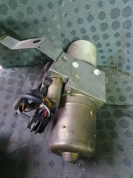 Bomba de teto usada OEM R170 A1708000030 EUROPA image 4