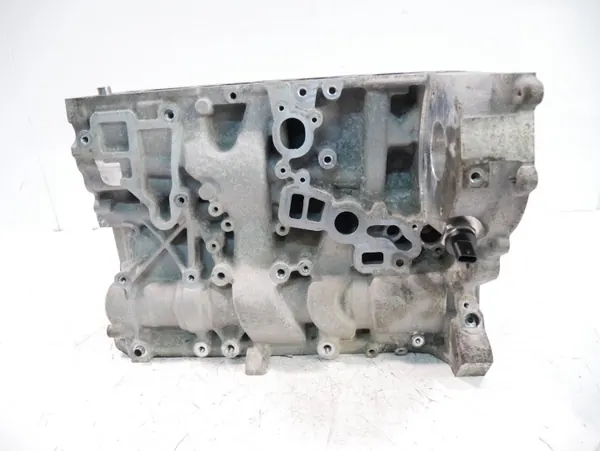 Bloco motor OEM 8513982 para BMW 2.0D B47 image 2