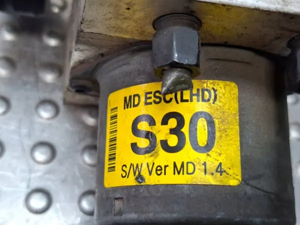 Pompe ABS OEM S25154710 pour Hyundai Elantra V image 8