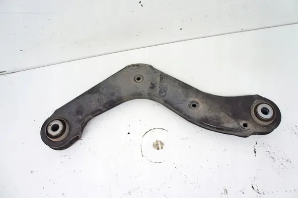 Volvo XC40 D3 2.0d Braccio di Controllo Posteriore Sinistro UK375 image 2