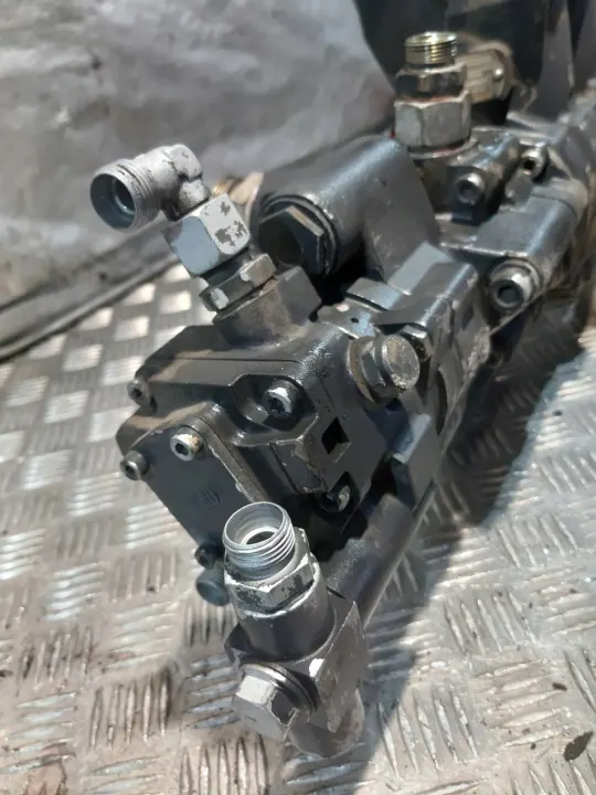 Compresor OEM 504079463 para Bomba Dirección Iveco image 6