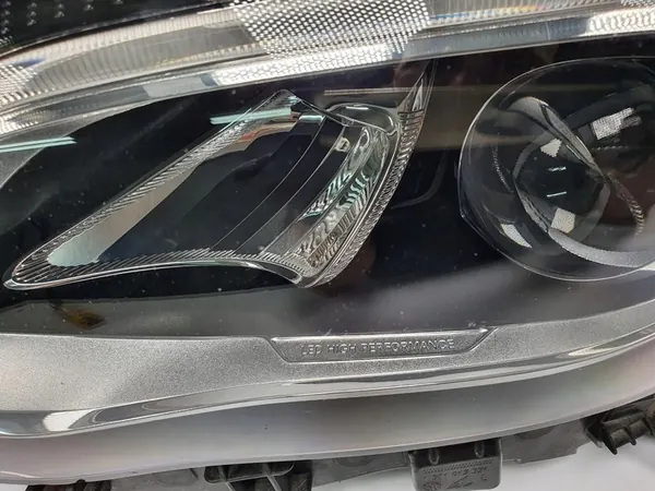 MERCEDES GLA 156 X156 LINKER RECHTER VOOR LED KOPLAMP image 2