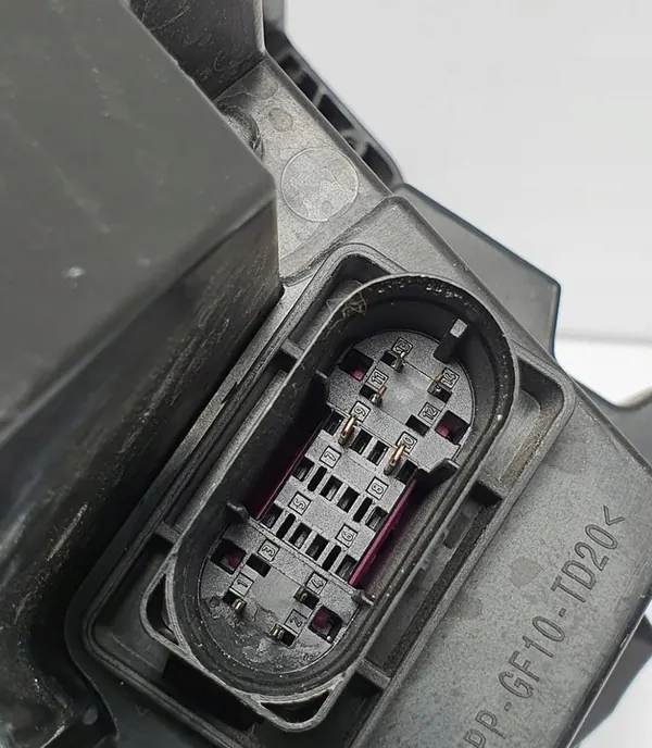 MERCEDES GLA 156 X156 LINKER RECHTER VOOR LED KOPLAMP image 7