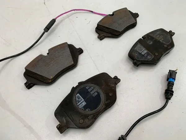 BMW 8852291 Bremsbeläge vorne - Gebrauchte OEM image 3