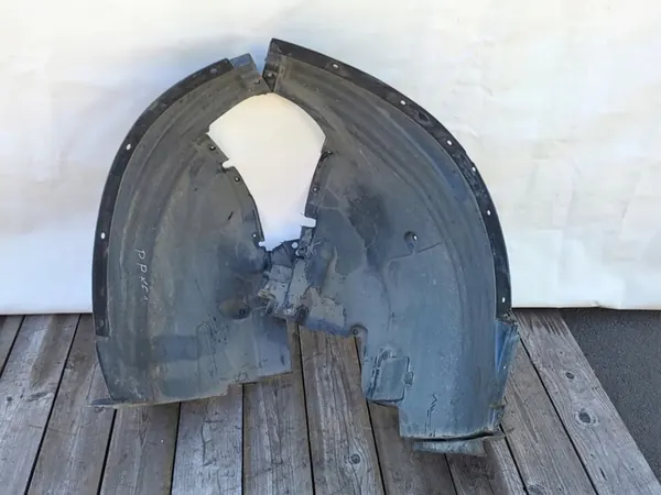 Right Front Wheel Arch BMW X6 E71 2012 3.0D image 2