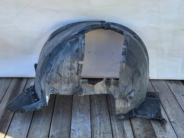 Right Front Wheel Arch BMW X6 E71 2012 3.0D image 3