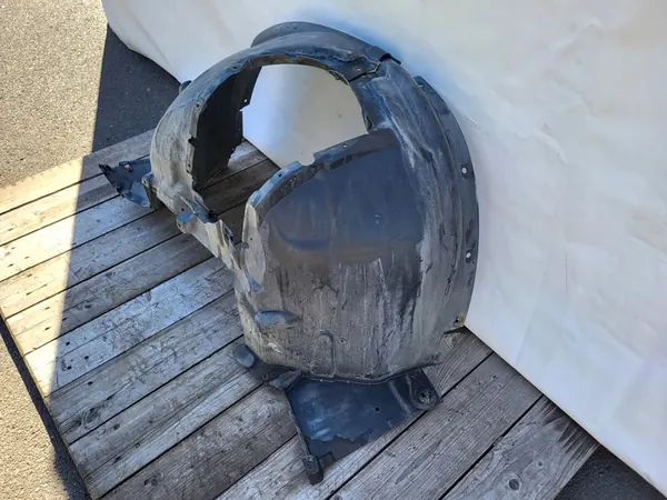 Right Front Wheel Arch BMW X6 E71 2012 3.0D image 6