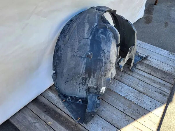 Right Front Wheel Arch BMW X6 E71 2012 3.0D image 7