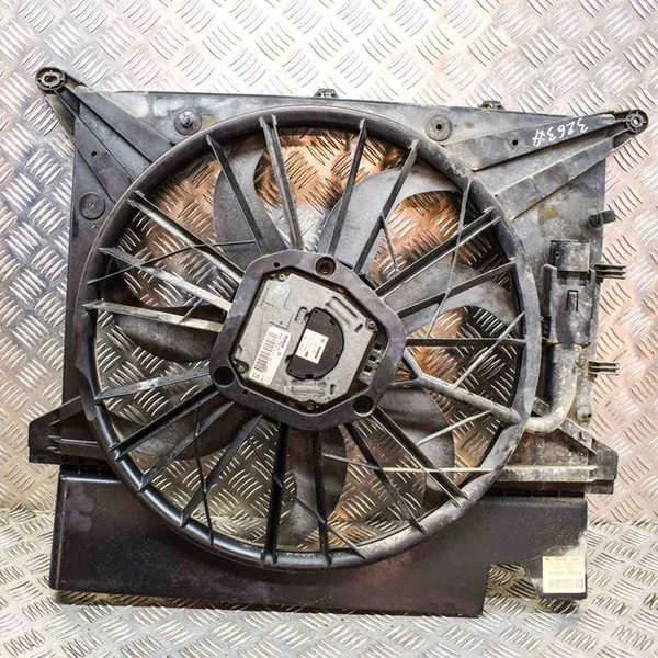 VOLVO XC90 Kylarrubrik Fläkt 30680005 image 2