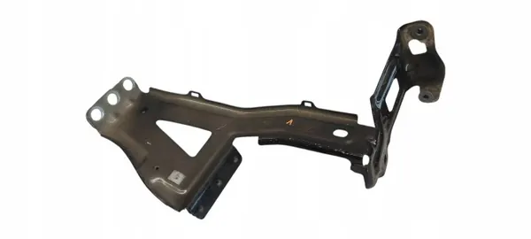 Audi e-tron etu oikea lokasuoja-kiinnike OEM 4KE803504 image 2