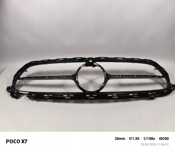 Cadre de Calandre AMG Mercedes W213 OEM 2138803606 image 2