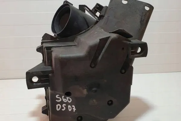 Ilmansuodattimen kotelo VOLVO S60 I 2.4L Diesel 2006 image 4