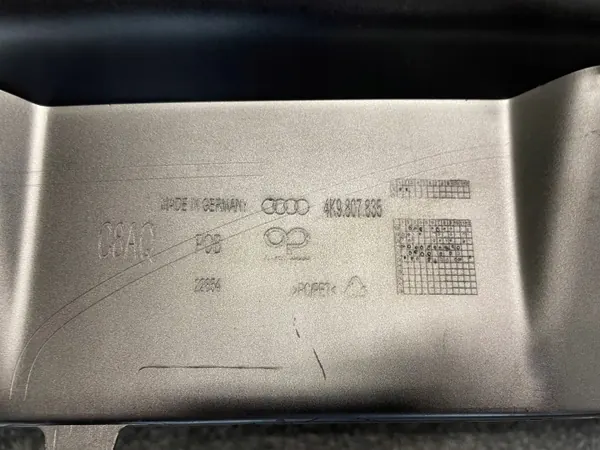 Bakstötskåpsförstärkning OEM 4K9807835 Audi A6 C8 Allroad image 5