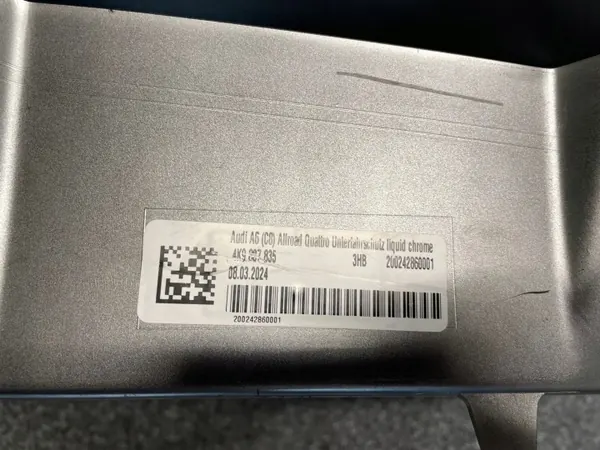 Bakstötskåpsförstärkning OEM 4K9807835 Audi A6 C8 Allroad image 6