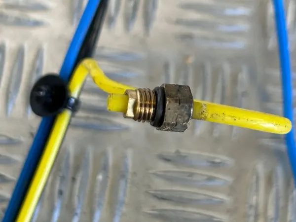 Ilmaputki Tesla Model X OEM 102793300D - Käytetty image 5