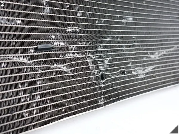 BMW M6 F06 F12 F13 M5 F10 Vattensradiator 2284244 image 3