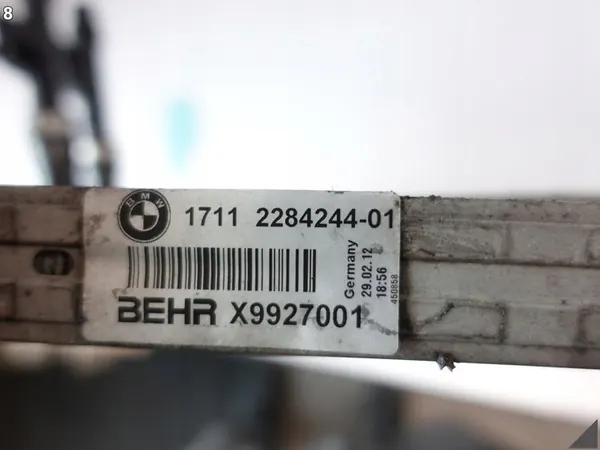 BMW M6 F06 F12 F13 M5 F10 Vattensradiator 2284244 image 9