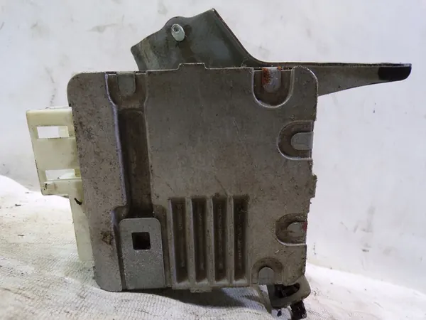 Module de direction assistée Toyota Yaris II 89650-0D091 image 1