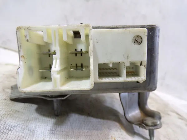 Module de direction assistée Toyota Yaris II 89650-0D091 image 3