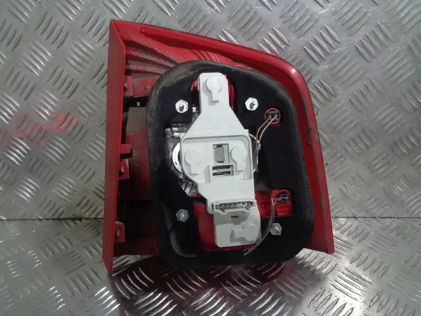 SKODA OCTAVIA II KOMBI VÄNSTER BAKLJUS image 2