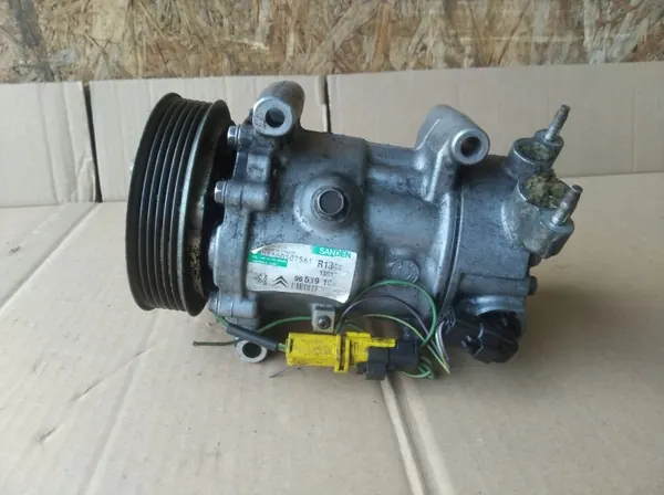 Compressor A/C Citroen C4 I 1.6B 16V OEM image 2