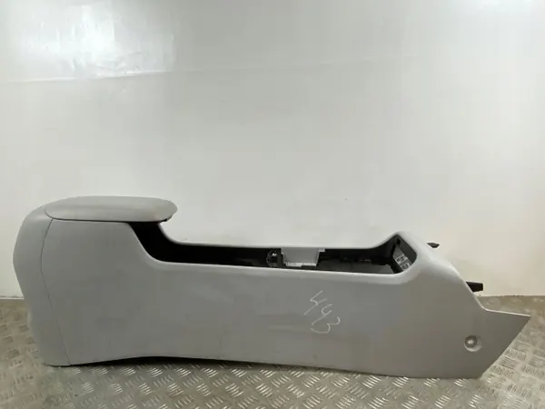 Accoudoir console Hyundai Kona II OEM 846B5BE001 image 2