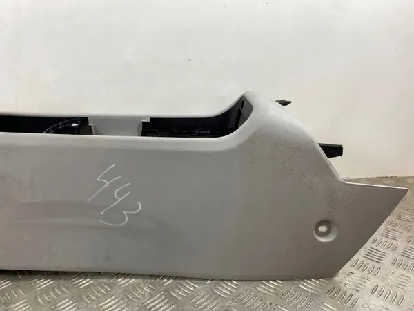 Accoudoir console Hyundai Kona II OEM 846B5BE001 image 3