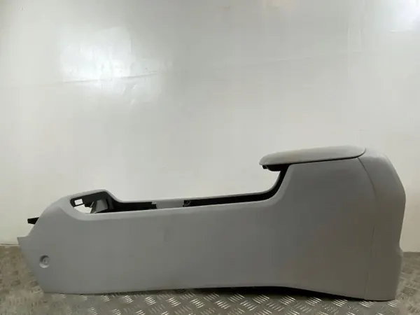 Accoudoir console Hyundai Kona II OEM 846B5BE001 image 4