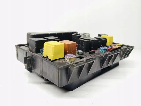 Opel Astra H Zekeringkast Module OEM 13206754 image 5